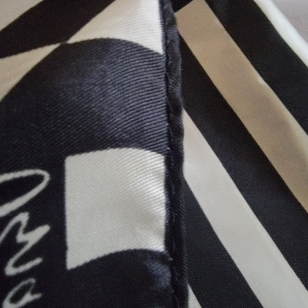 Vintage Black and White Geometric Scarf by Vera - Picture 3 of 6